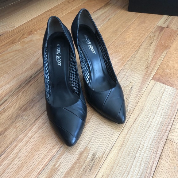 Black leather pumps , - Picture 4 of 10